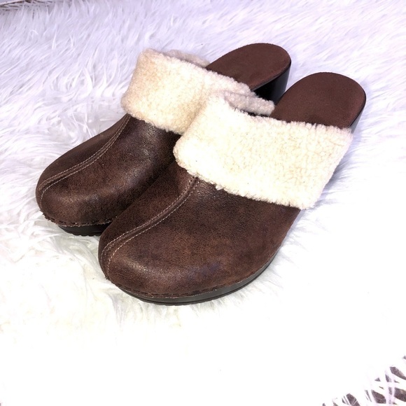 NINE WEST Clarige Brown Leather Fur Trim Mule Clog Sz 8 - Picture 2 of 8